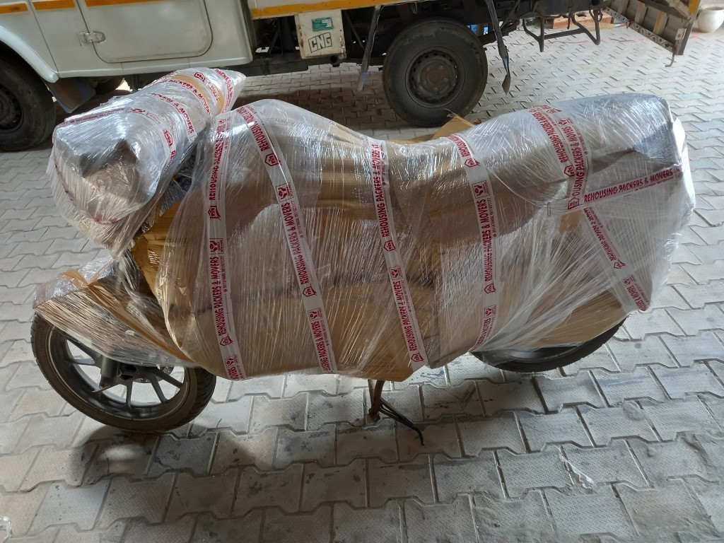 Rehousing packers and movers bike parcel services photo in Gurgaon images branch