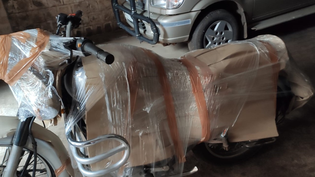 Picture of Rehousing packers and movers bike courier services in Kolkata images office