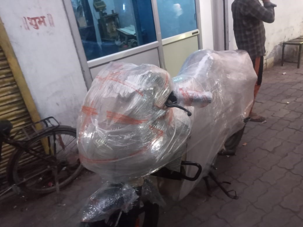 Picture of Rehousing packers and movers bike courier services in Agra images office