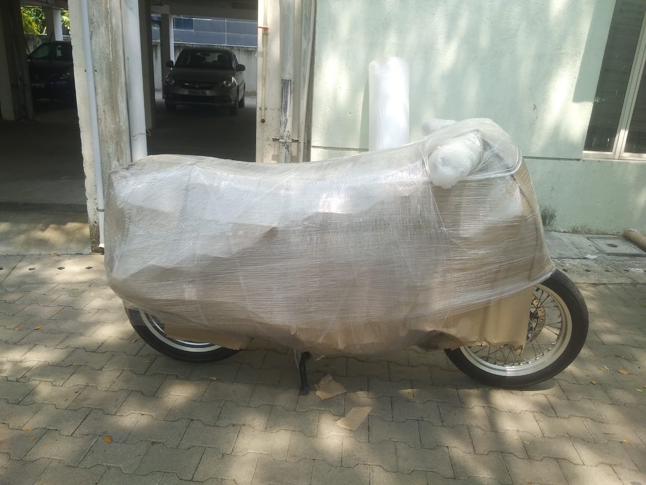 Picture of Rehousing packers and movers bike courier services in Noida images office