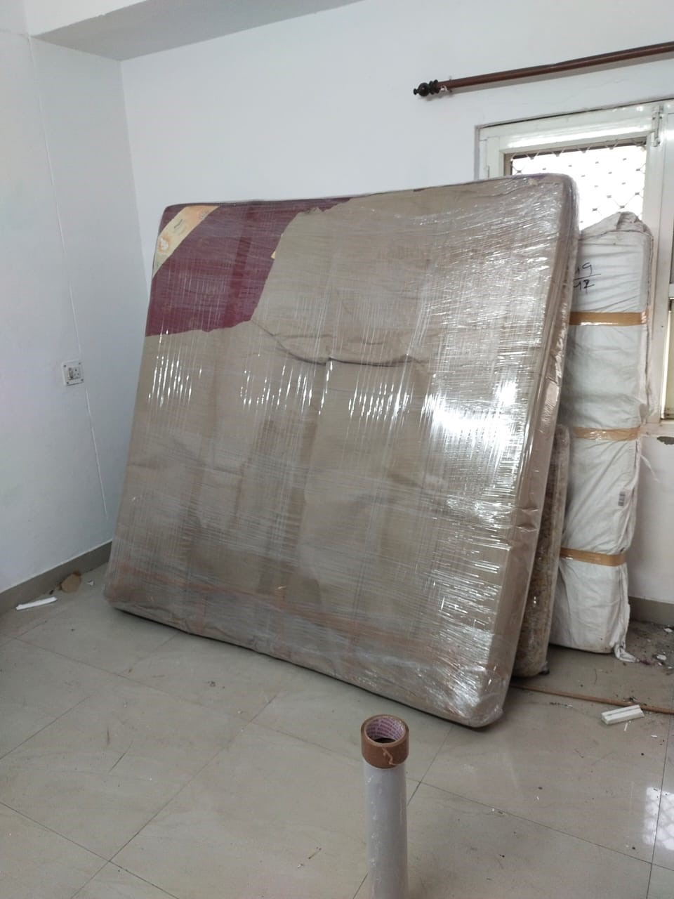Rehousing packers and movers from Mumbai transportation services image in Hyderabad office