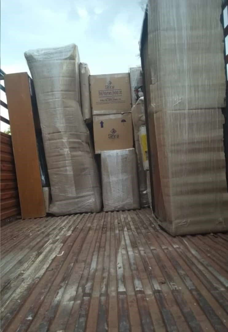 Rehousing packers and movers from Mumbai transportation services image in Kolkata office