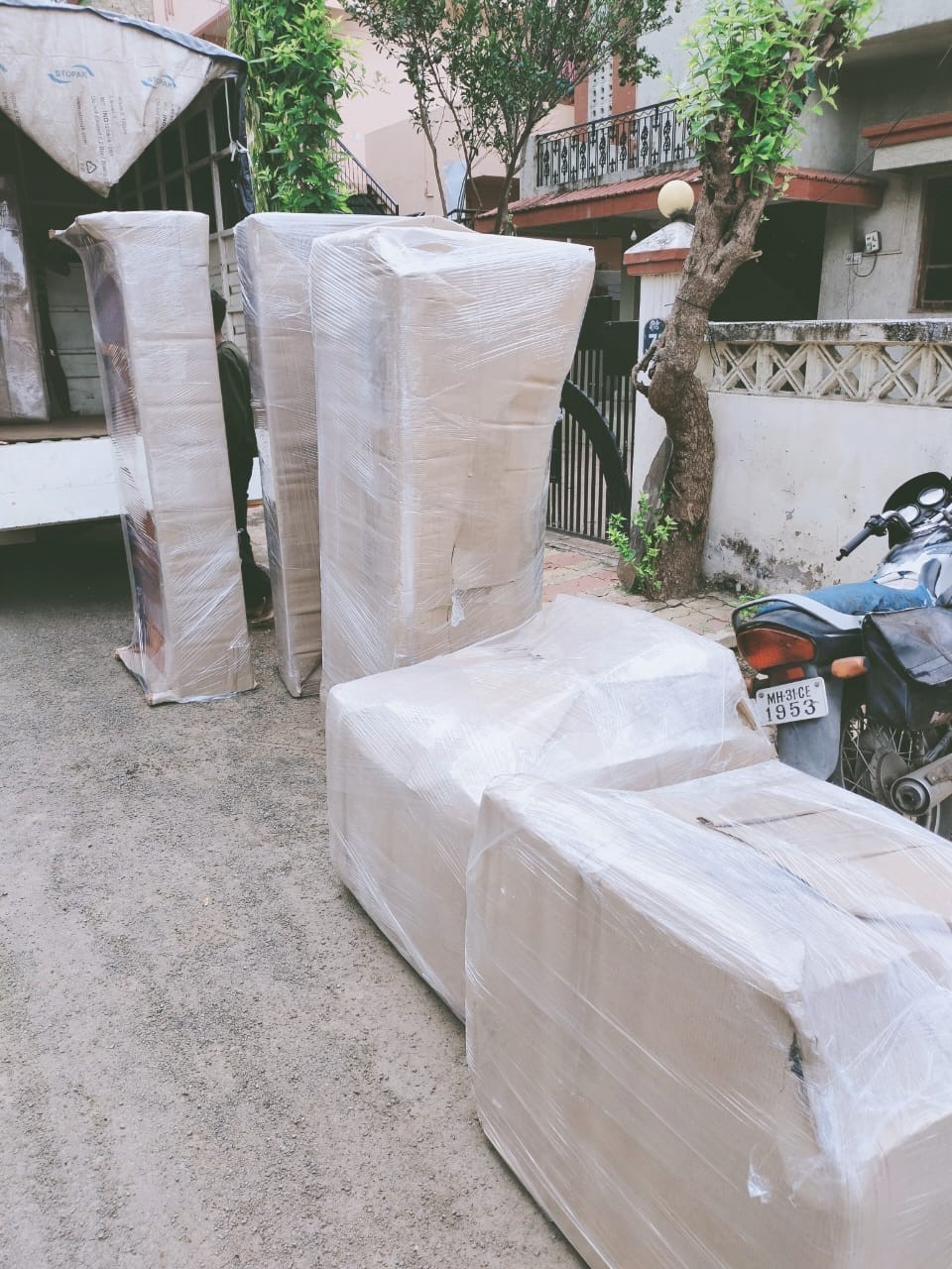 Rehousing packers and movers  transportation services image in Goa office