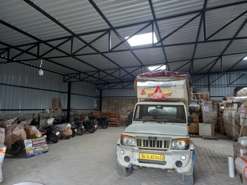 Rehousing packers and movers from Bangalore parcel services photo in Ahmedabad images branch