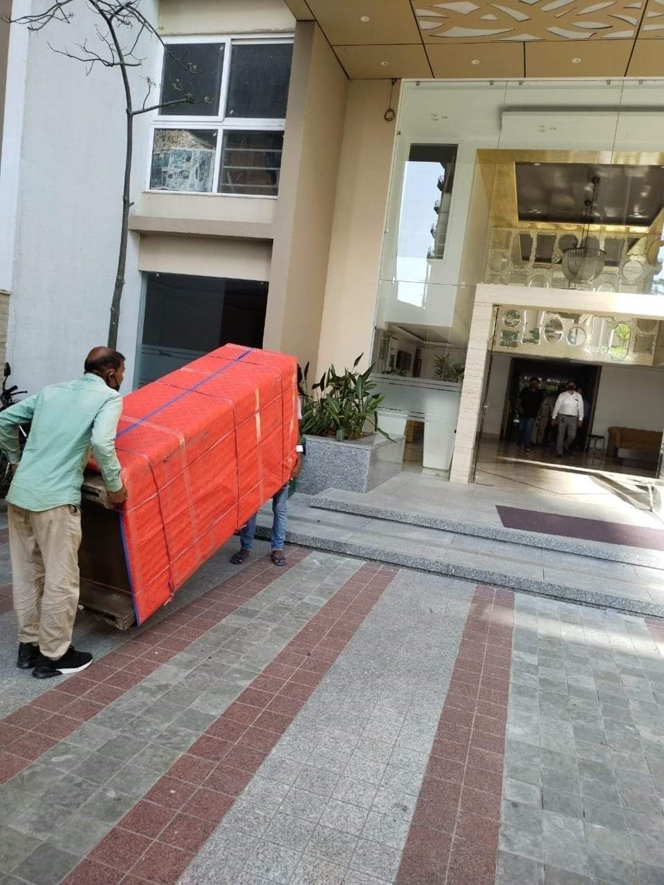 Picture of Rehousing packers and movers Self Storage courier services in Goa images office