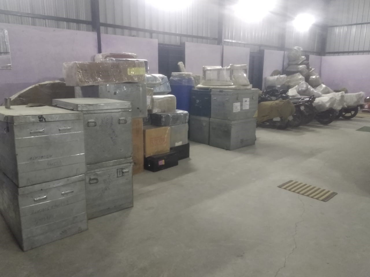 Picture of Rehousing packers and movers Self Storage courier services in Jabalpur images office
